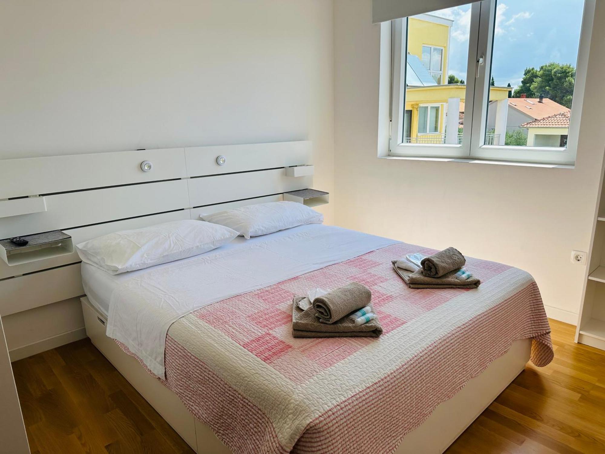 Apartment King With Private Parking Zadar Exterior photo